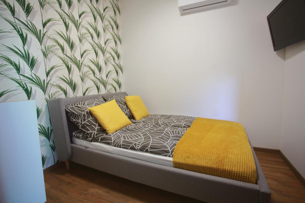 Апартаменти Szieszta Apartman Сегед Екстер'єр фото